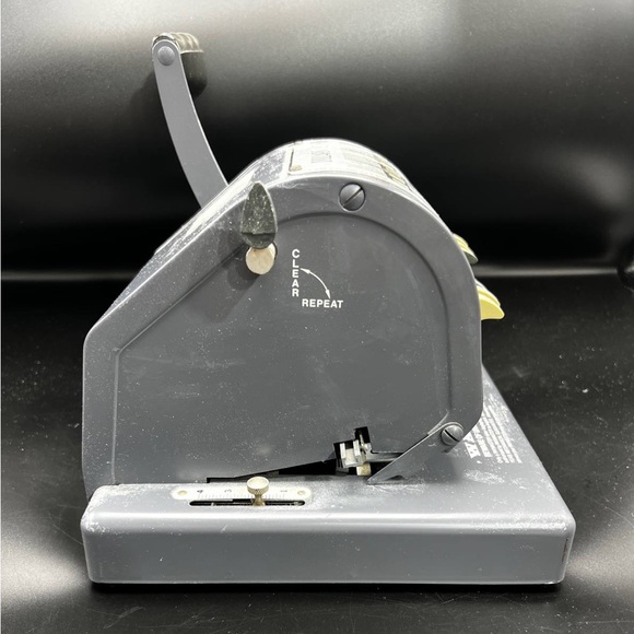 Paymaster Series X-550 Check Writer 7 Column with key - Picture 5 of 7